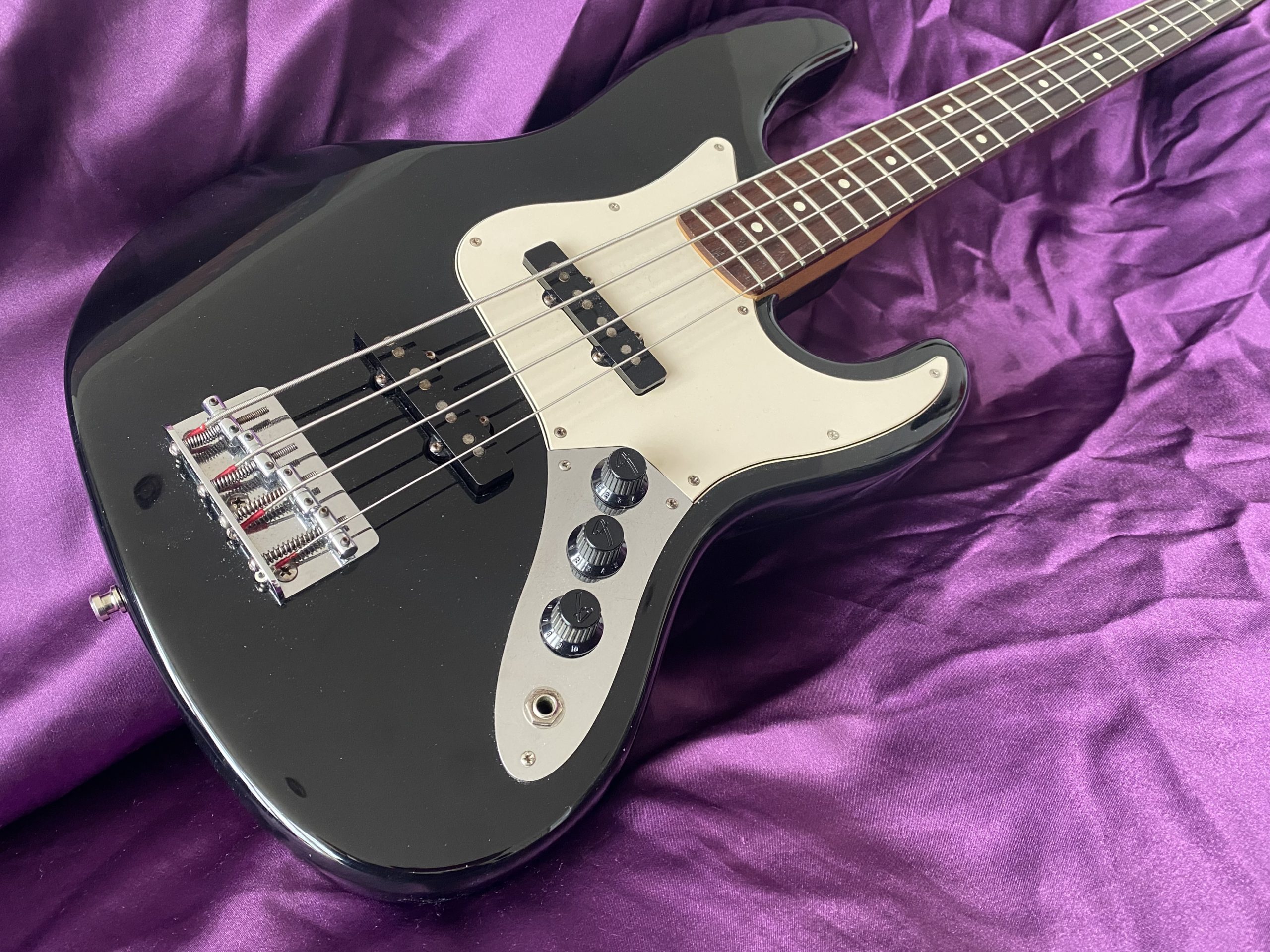 Feature 1989 Fender Jazz Bass American Standard Longhorn